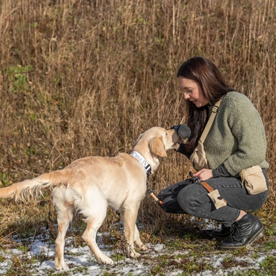 Trixie BE Nordic Poepzakhouder Met 20 Poepzakjes Zand